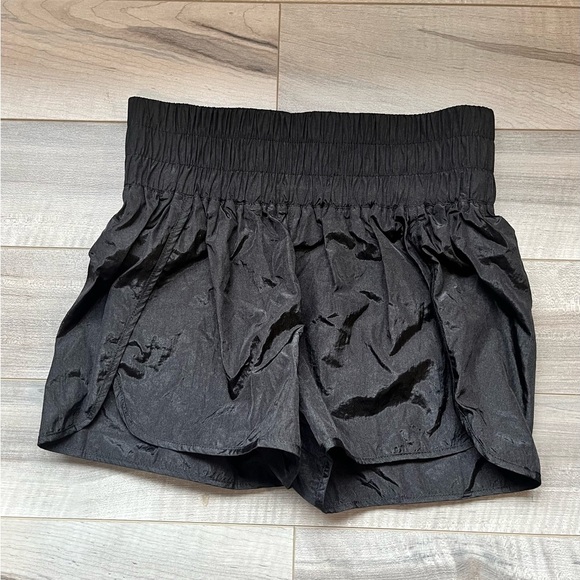 HALARA Women's High Waist Black Shorts - Picture 1 of 3